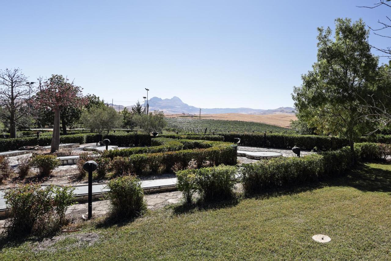 Agriturismo Tenute Pollara Roccamena Exteriör bild