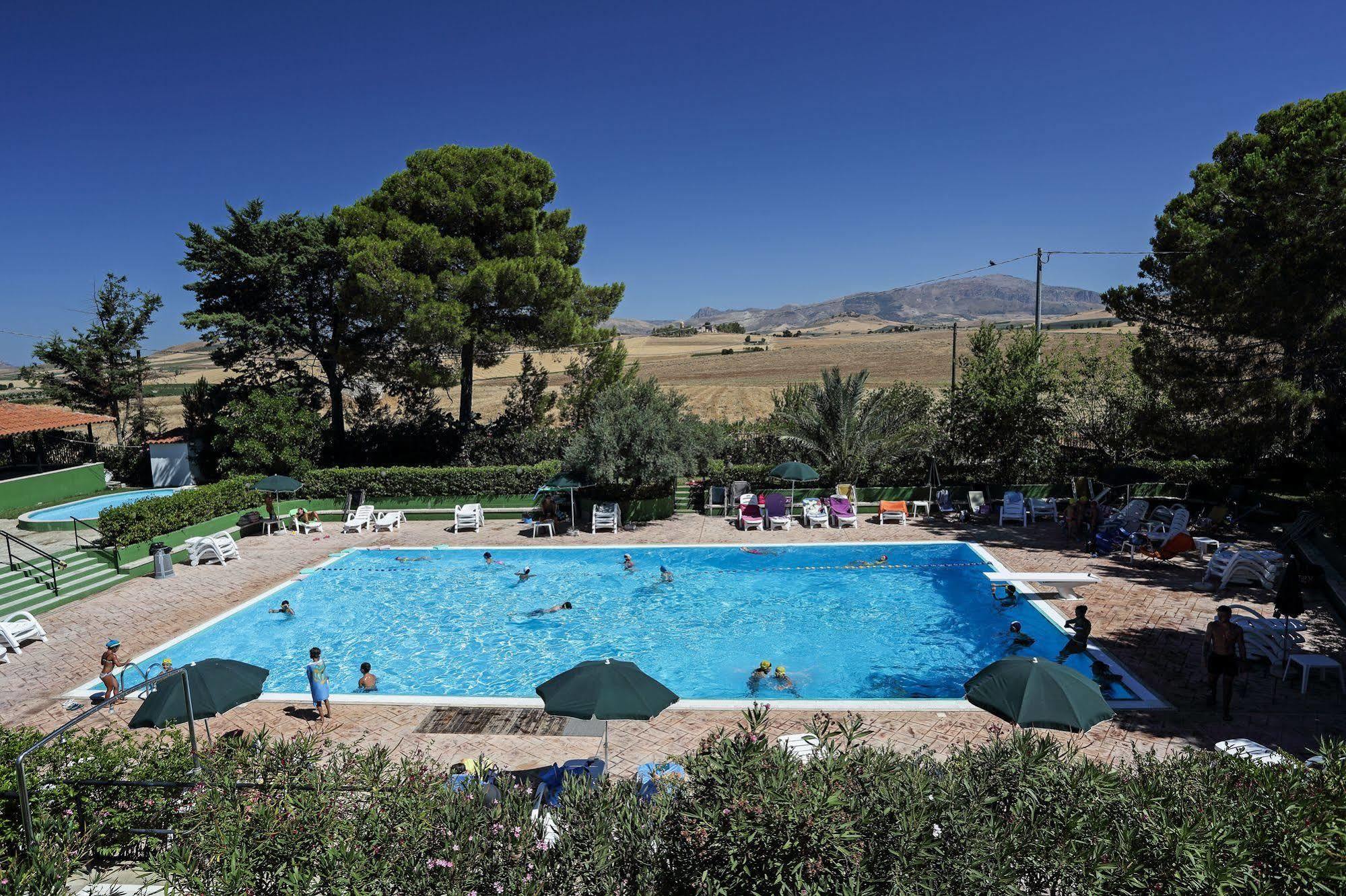 Agriturismo Tenute Pollara Roccamena Exteriör bild